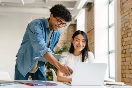 two-young-business-partners-working-together-in-wo-2023-11-27-04-54-46-utc-2048×1366 two-young-business-partners-working-together-in-wo-2023-11-27-04-54-46-utc-2048x1366